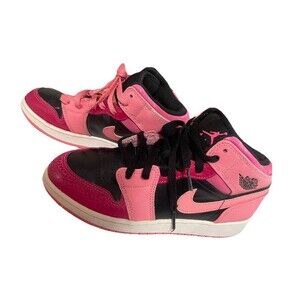 Air Jordan 1 Mid GS "Coral Chalk / Pinksicle"